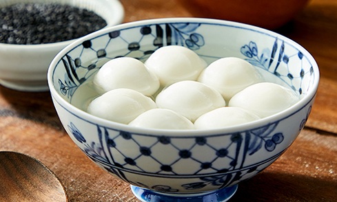 Selected high-quality glutinous rice, processed through fine water grinding + flash grinding to lock in freshness, results in a translucent, soft, and