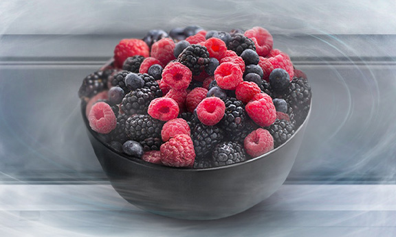 No Frost+ kann die Eisbildung auf Lebensmitteln sowie im Kühl- und Gefrierbereich verhindern.