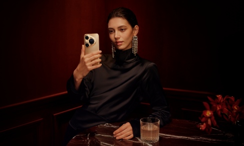 1 Zoll Hauptsensor + wechselbare Dual-Telelinsen + 6,8″ 120 Hz LTPO-Display – das Huawei Pura 80 Ultra: Ihre mobile Film-und Fotowaffe.