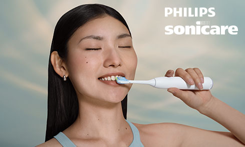 Adoptez nos brosses à dents électriques pour un nettoyage en profondeur doux mais efficace, avec jusqu’à 10 x plus d’élimination de la plaque*.