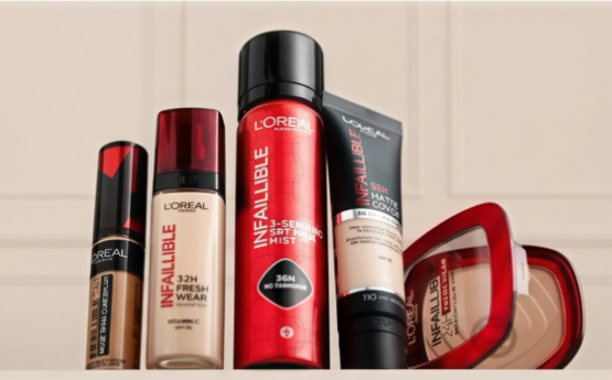Une gambe de maquillage polyvalente pour les lèvres, les yeux et le visage, créée pour s’adapter à chaque humeur et à chaque moment.