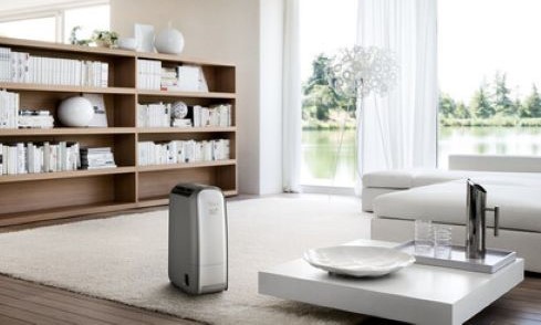 Last van een te hoge luchtvochtigheid? De luchtontvochtigers van De'Longhi helpen jou om de luchtvochtigheid in balans te brengen.