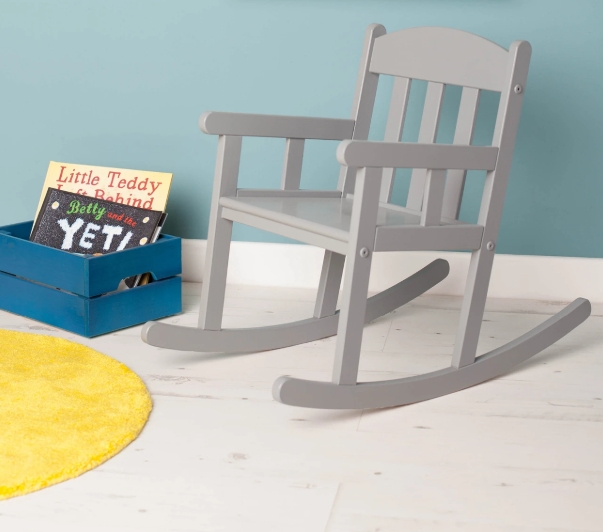 Rust-Oleum coating products suitable for multiple surfaces, delivering consistent coverage and reliable everyday results.