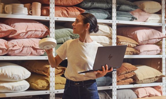 Werk sneller en creatiever met ingebouwde AI-tools en de nieuwste Intel® Core™ Ultra-processors. Alles wat je nodig hebt om ideeën direct werkelijkheid te maken.