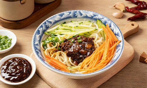 Une gamme de sauces et pâtes authentiques inspirées de recettes classiques. Parfaites pour cuisiner, tremper et créer des plats audacieux et savoureux.
