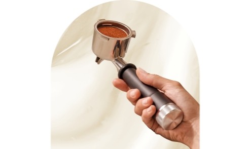 Enjoy the true barista experience at home. Grind, tamp and brew to craft rich espresso and silky milk foam.