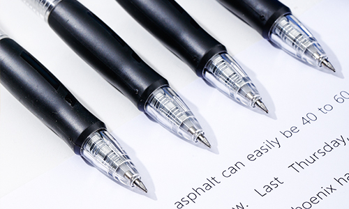 A wide range of types and the perfect writing experience, are what Deli writing instruments can provide