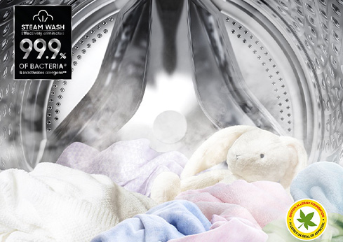 Während des integrierten Dampfzyklus durchdringt Dampf vom Trommelboden aus deine Wäsche und bis zu 99,9 % der Bakterien6 werden entfernt.