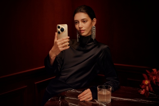 1 Zoll Hauptsensor + wechselbare Dual-Telelinsen + 6,8″ 120 Hz LTPO-Display – das Huawei Pura 80 Ultra: Ihre mobile Film-und Fotowaffe.