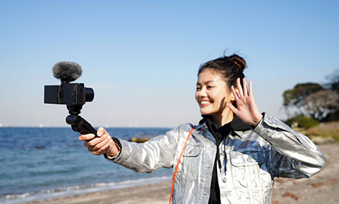 Embark on your creative journey with Sony vlogging cameras, designed to support every creator. 