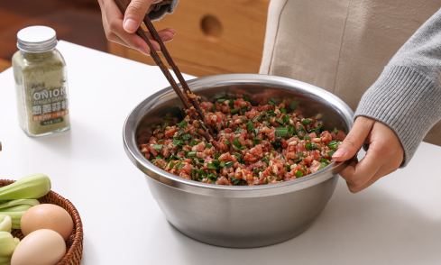 Assaisonnements et épices de qualité supérieure pour cuisiner, tremper et mariner, rehaussant la saveur de vos plats maison.
