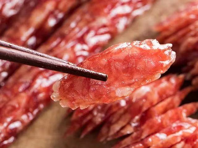 [near-expired product]LA WEI JU Cantonese Sausage (Sweet Flavour) 500gexpiration date2025/12/16