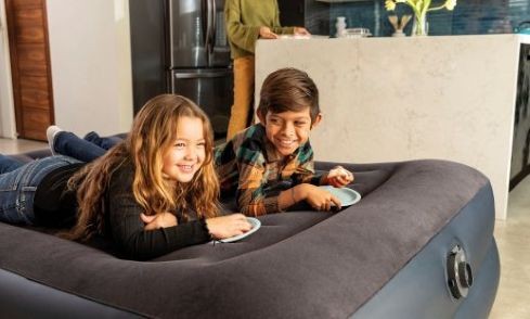 Flush with thoughtful touches, Dura-Beam Plus air mattresses offer next-level comfort in a convenient package. 
