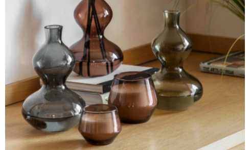 Home fragrance and diffusers that fill your space with soothing scents and effortless elegance.