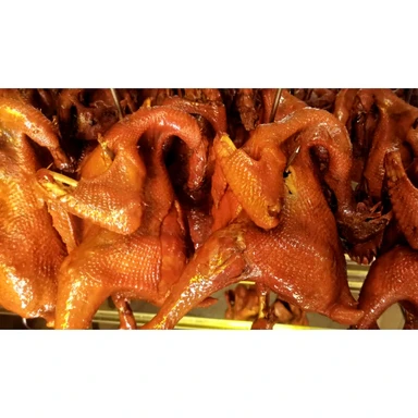 Le Poulet au Soja et à la Rose de LA WEI JU