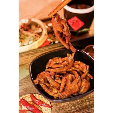 LA WEI JU Chicken Feet Spicy Flavour
