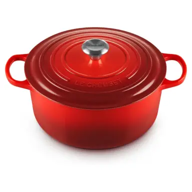 Le Creuset Signature Serie Runder Bräter aus Gusseisen mit Deckel - 28cm - 6.7L - Geeignet für alle Herdarten - Kirschrot