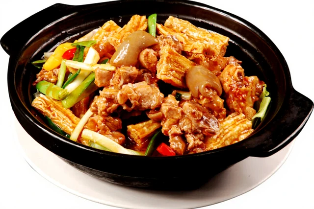 Zhen Wei Xiang Ragoût d'agneau, champignons et bambou - 300 g