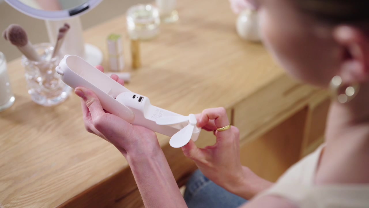 JISULIFE Life8 Plus Ventilateur portatif avec fonction batterie externe 4500 mAh et lampe de poche - Noir image 0