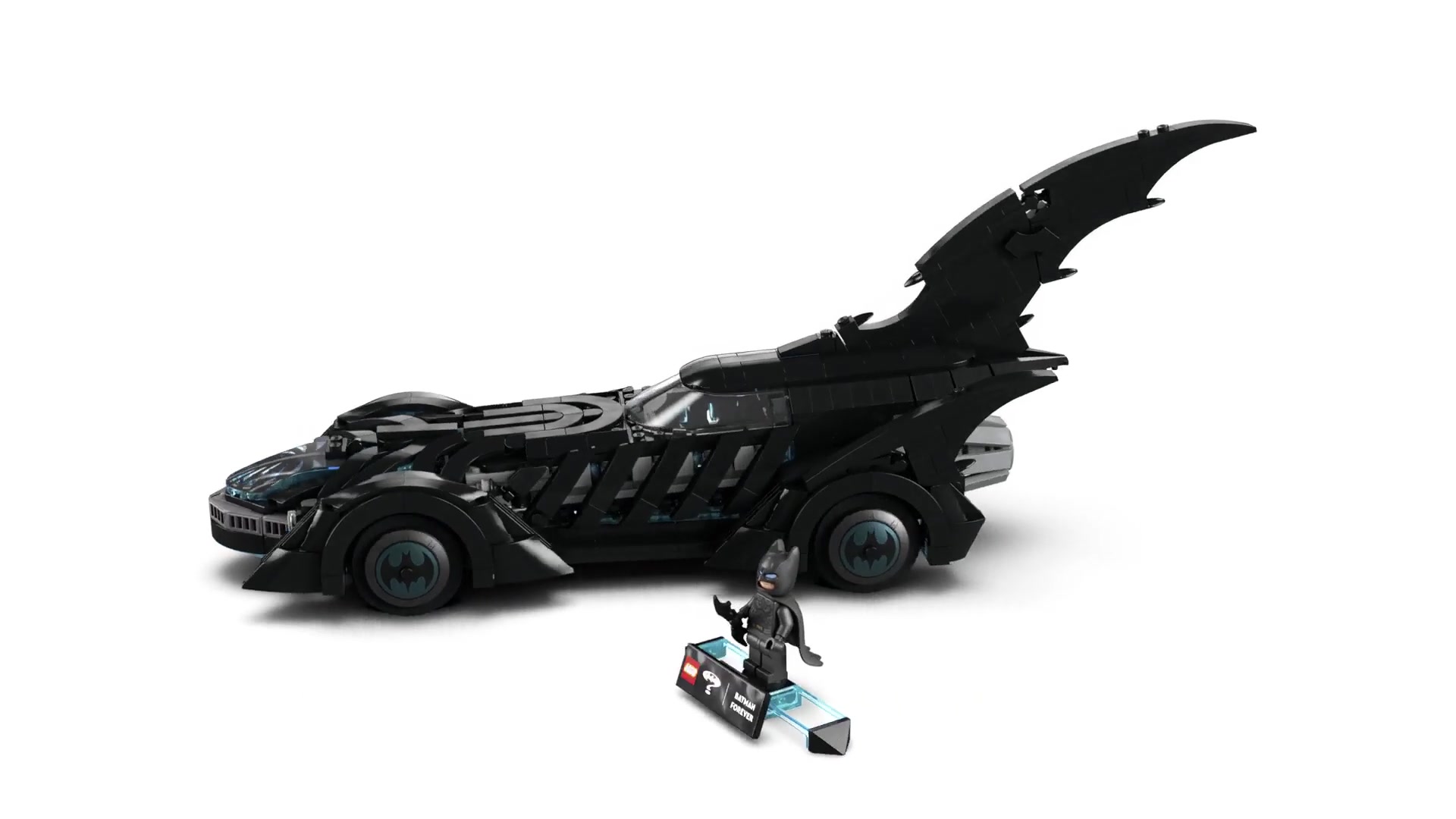 LEGO Super Heroes 76304 Batmobile™ Batman Forever™ image 1