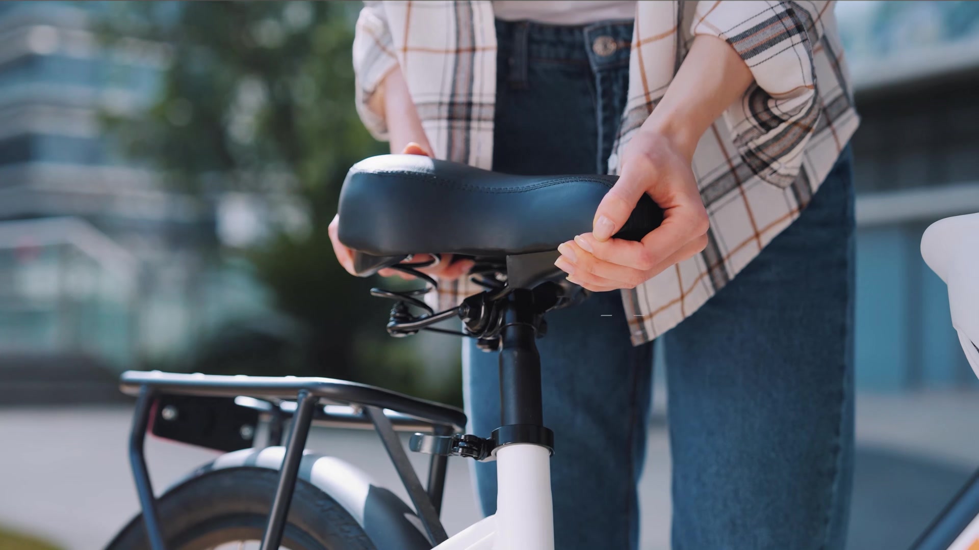 URLIFE Vélo électrique adulte 26 pouces, avec écran LCD, batterie amovible 48 V 10,4 Ah, moteur 250 W, transmission à 7 vitesses, autonomie maximale 80 km, trajet quotidien, vélo de montagne Noir 26 pouces image 0