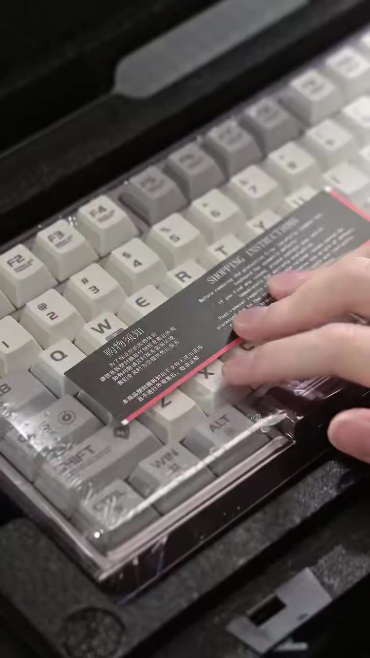 【Levage Motorisé Innovant】Siukie CTRL100 Clavier mécanique en aluminium CNC, touches HMX Cream Taro HIFI, écran IPS personnalisable, Gasket Mount, sans-fil Tri-Mode, layout 96 %, US QWERTY - Bronze Anodisé image 0