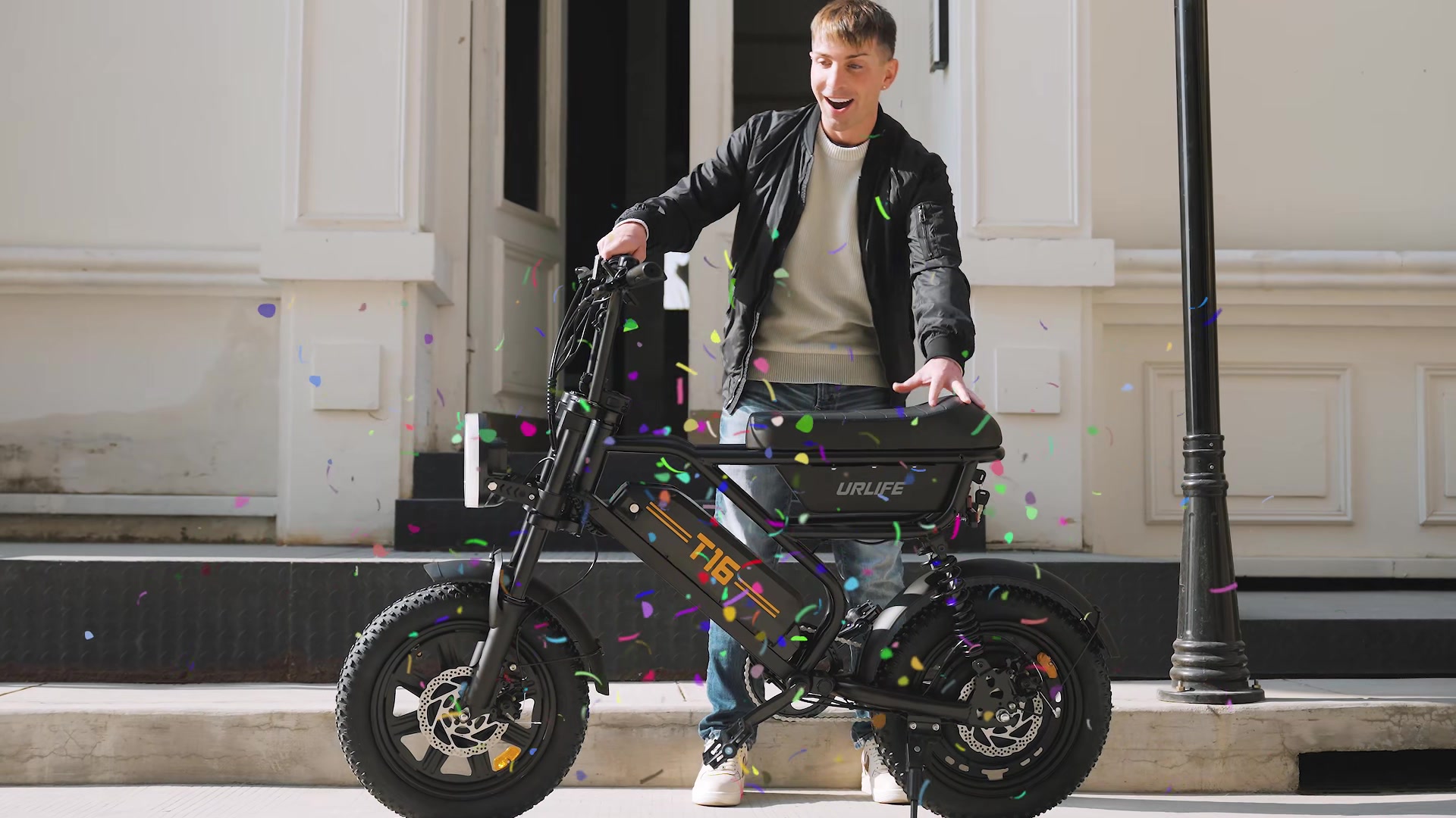 URLIFE Vélo électrique pour adultes et adolescents, Pneus larges 16" x 3,0, Batterie amovible 48 V 13 Ah, Moteur sans balais 250 W, Autonomie de 100 km, Double suspension, Écran LCD, Protège-mains, Éclairage avant et boîte de rangement Noir image 0