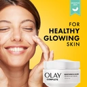 OLAY Complete Moisturise & Glow Day Cream For Sensitive Skin with SPF15, 50ml image 7