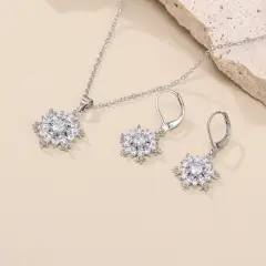 Ever Faith Fashion Cubic Zircon Snoweflake Jewelry Set for Women Snow Dangle Earring Hypoalllergenic Trendy Gift for New Years Chrismas Thanksgiving