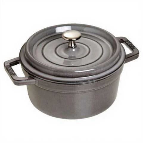 Staub Cocotte Gusseisen-Schmortopf mit Deckel – 22 cm – 2,5 L