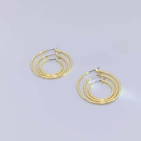 18K Gold Plated Chunky Hoop Earrings Set for Women, Lightweight Large Circle High Polish Hoops