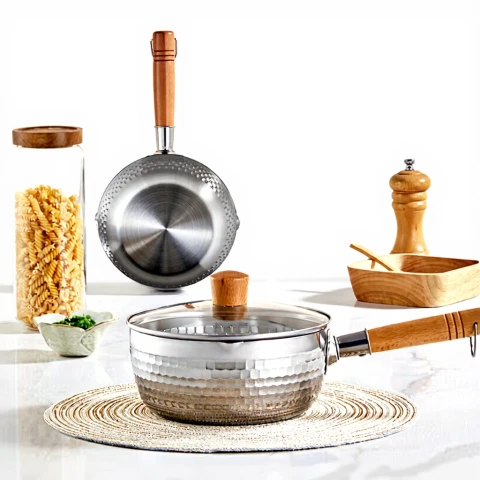 COOKER KING Casserole antiadhésive en acier inoxydable avec couvercle en verre et deux becs latéraux pour un versement facile 18 cm