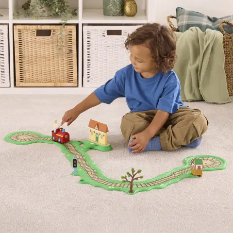 Peppa Pig Whizz Around Clickety Clack Train Set