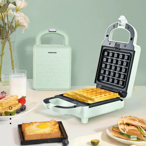 Royalstar Sandwich Maker Waffel Maker Non-stick 2 Baking Trays Evenly Heated Contact Grill 650W Breakfast Machine