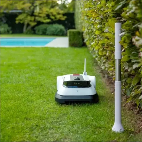 Ecovacs GOAT MNB010001 – Navigationsbake – GPS, große Reichweite, wasserdicht, leicht