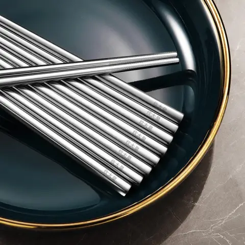 COOKER KING Essstäbchen aus Edelstahl, wiederverwendbar, leicht, Essstäbchen aus 304 Metall, spülmaschinenfest, 5 Paar