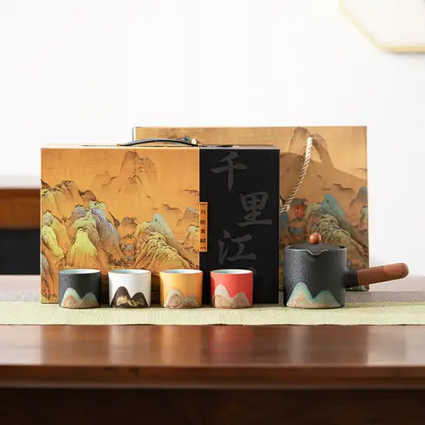 Su's Ceramic Qianli Jiangshan zijde handgreep theepot en beker theeset Handgemaakt geschilderd keramische theeset 5-onderdeel cadeaudoos