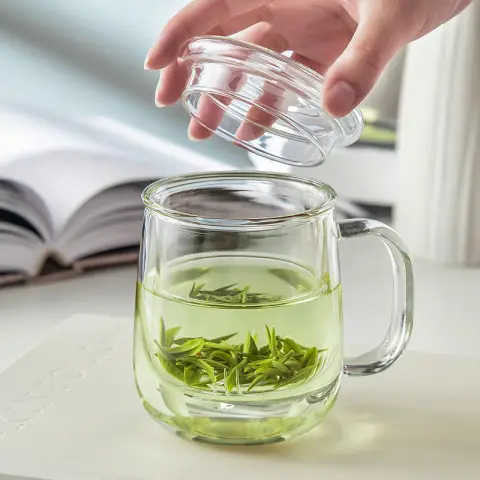 TEAHUE Theebeker - Hoog-borosiliciumglas theescheiding met deksel en handvat, 500ml Glas theebeker met deksel en ingebouwde filter, 500 ml