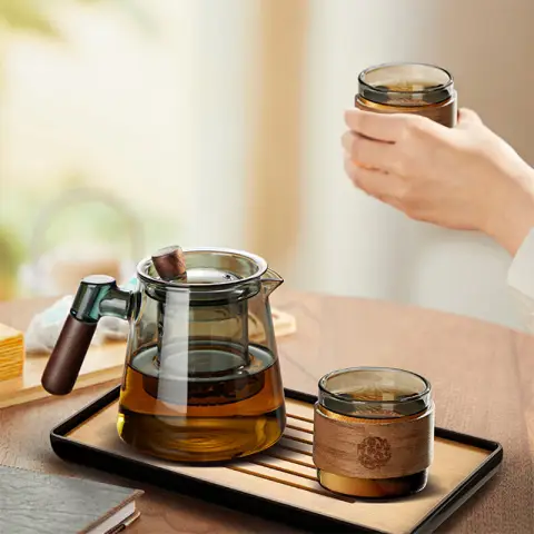 TEAHUE Glas theepak met theepot en theekopjes - 1 Pot, 2 Kopjes, plus dienblad Glas Theeset met theewaterscheider - 1 Pot, 2 Bekers, plus dienblad, 600 ml + 110 ml*2