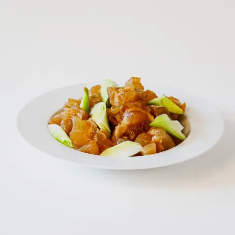 Laweiju Beef leg tendon with leek
