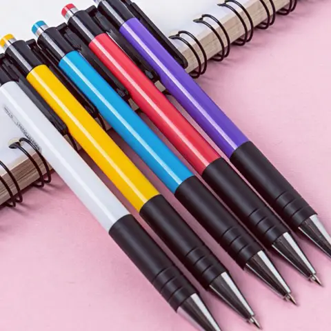 M&G Retractable Ball Pen 0.7mm black with comfort rubber 